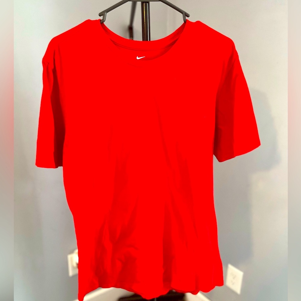 Men’s Nike short sleeve shirt